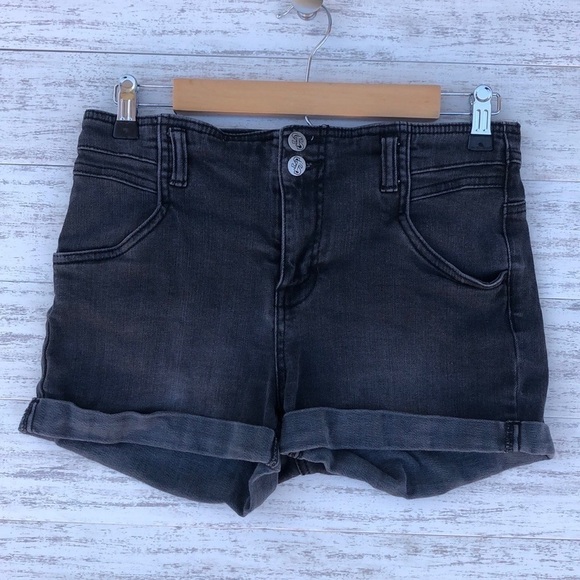 STS BLUE SHORTS | SIZE 9 - Picture 1 of 3